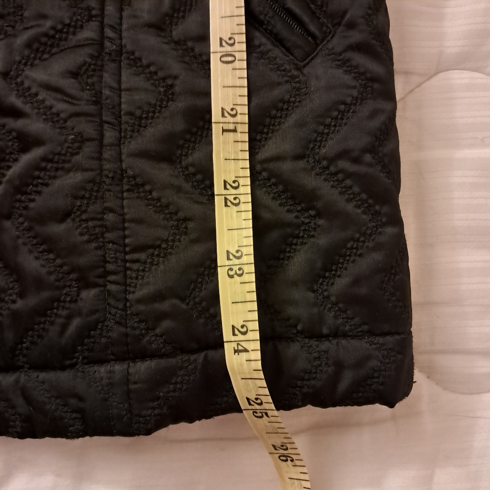 St. John Coat Women's Medium M Black Quilted Designer Fox Fur Luxury Statement - Picture 12 of 16